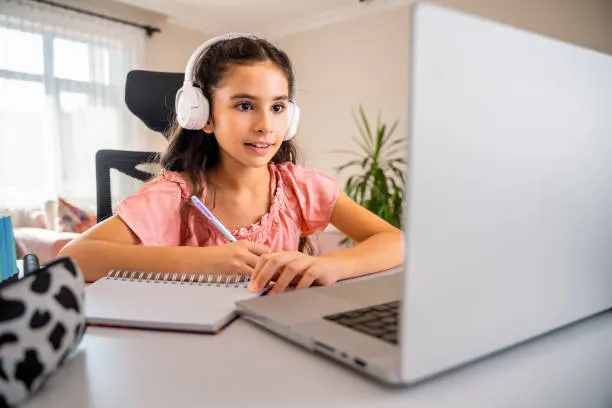 افضل كورس لتعلم اللغة الانجليزية اون لاين من زيا أكاديمي 2 افضل كورس لتعلم اللغة الانجليزية اون لاين